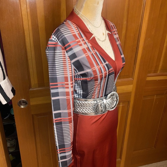 NWT, Lavishly Paris Belted Designer Dress. - Picture 5 of 16